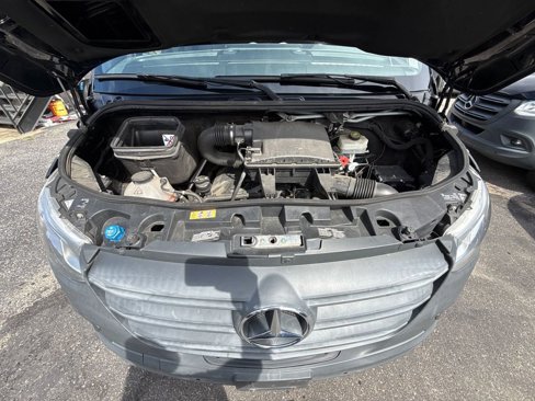 Used 2021 Mercedes-Benz Sprinter 2500 image 33