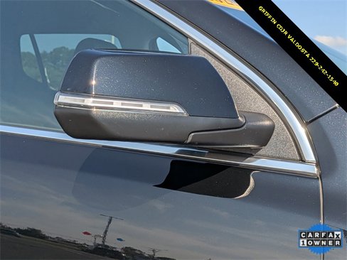Used 2023 GMC Acadia SLT w/ Preferred Package image 10
