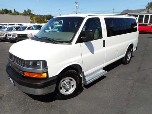 Used 2016 Chevrolet Express 3500 LT w/ LT Preferred Equipment Group image 4