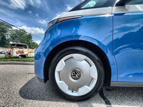 New 2025 Volkswagen ID. Buzz 1st Edition image 10