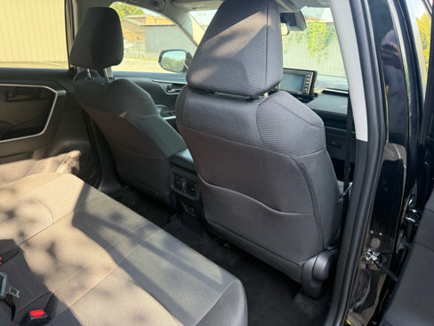 Used 2022 Toyota RAV4 LE image 33