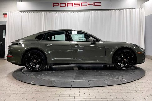 New 2025 Porsche Panamera 4 image 8