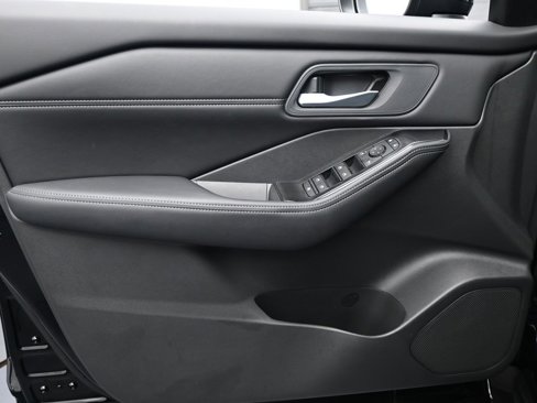 New 2026 Nissan Rogue SV image 10