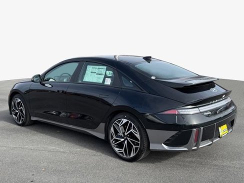 New 2025 Hyundai Ioniq 6 SEL image 3