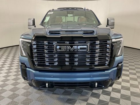 New 2025 GMC Sierra 2500 Denali Ultimate w/ Max Trailering Package image 2