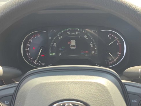 Certified 2025 Toyota RAV4 LE image 24