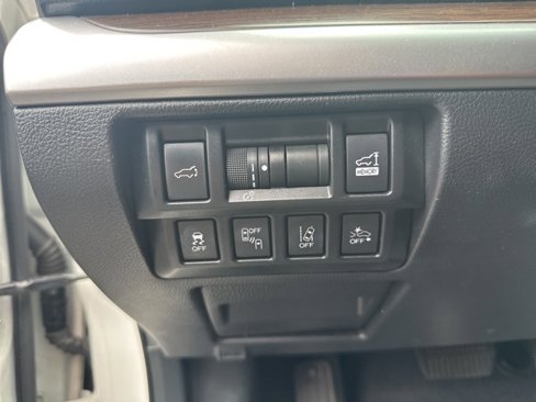 Used 2018 Subaru Outback 2.5i Touring image 13