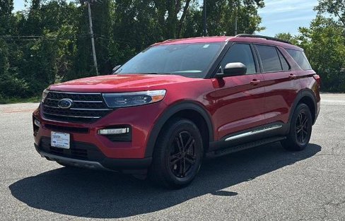 Certified 2022 Ford Explorer XLT w/ Equipment Group 202A image 1