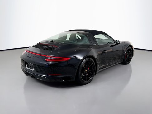 Certified 2019 Porsche 911 Targa 4S image 9