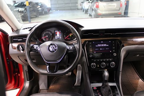 Used 2022 Volkswagen Passat 2.0T image 20