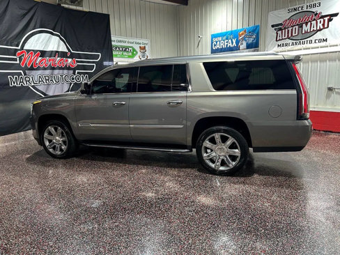 Used 2019 Cadillac Escalade ESV Luxury image 11