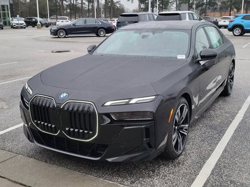 New 2025 BMW i7 xDrive60 image 7