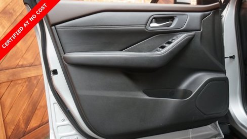 Used 2023 Nissan Rogue SV w/ SV Premium B Package image 30