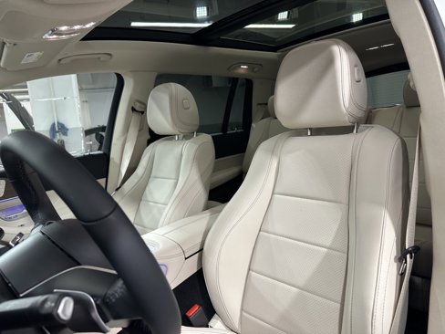 New 2026 Mercedes-Benz GLS 450 4MATIC image 17