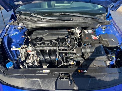Used 2023 Hyundai Elantra SE w/ Preferred Accessory Package image 32