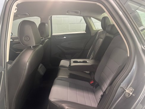 Used 2025 Volkswagen Jetta SE image 24