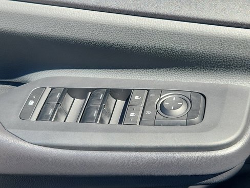 New 2026 Toyota Prius LE image 26