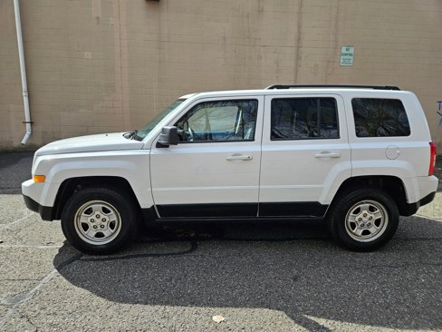 Used 2012 Jeep Patriot Sport image 3