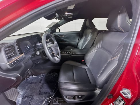 Used 2025 Toyota Crown Signia image 12