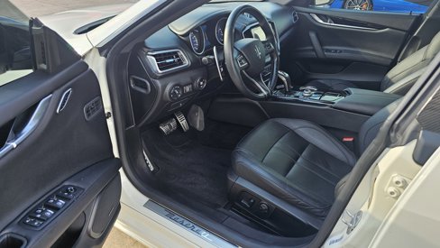 Used 2020 Maserati Ghibli GranSport image 29