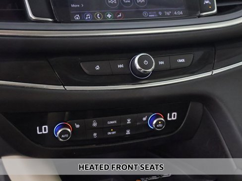 Used 2023 Buick Enclave Essence image 5
