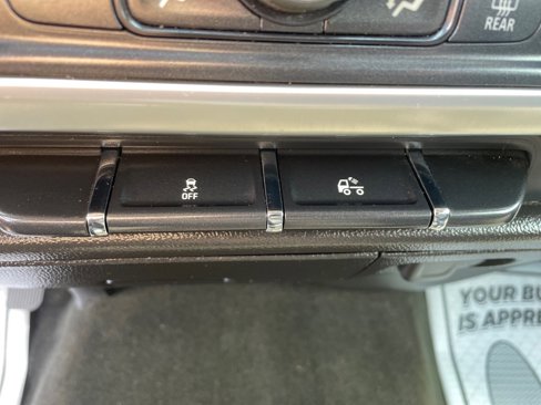 Used 2014 GMC Sierra 1500 SLE w/ SLE Value Package image 17