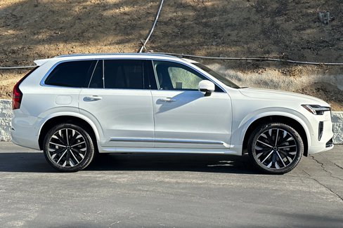 New 2026 Volvo XC90 B6 Plus w/ Protection Package Premier image 4