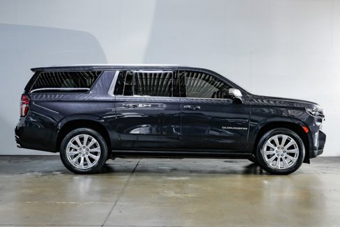 Used 2022 Chevrolet Suburban Premier image 10