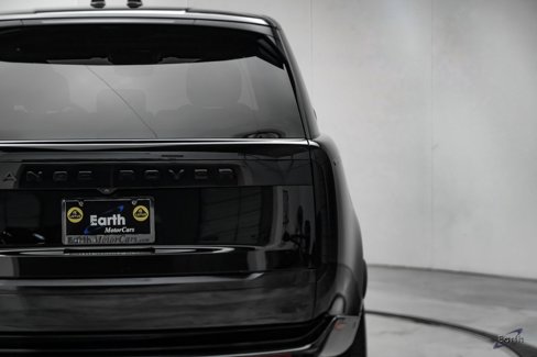 Used 2024 Land Rover Range Rover SE image 12