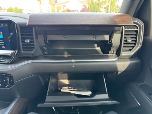 Used 2023 Chevrolet Silverado 1500 High Country w/ Technology Package image 30