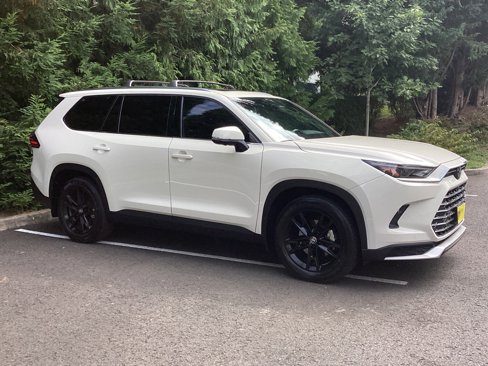 Used 2024 Toyota Grand Highlander AWD Hybrid image 6