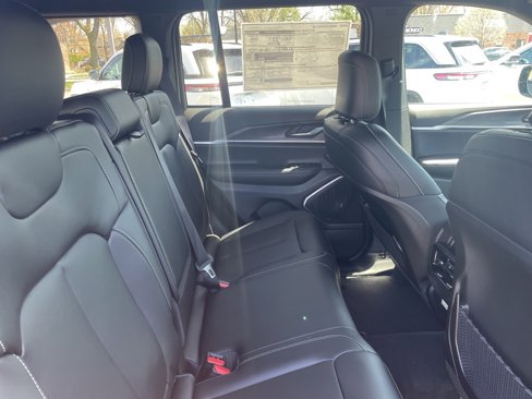 New 2025 Jeep Grand Cherokee Limited 4xe image 16