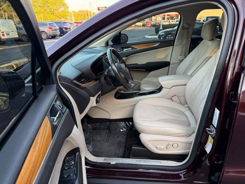 Used 2019 Lincoln MKC Select w/ MKC Climate Package image 10