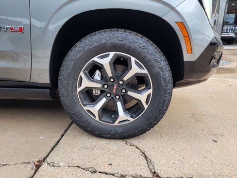 New 2026 GMC Yukon AT4 w/ AT4 Premium Package image 59