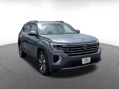 Used 2024 Volkswagen Atlas SE image 3
