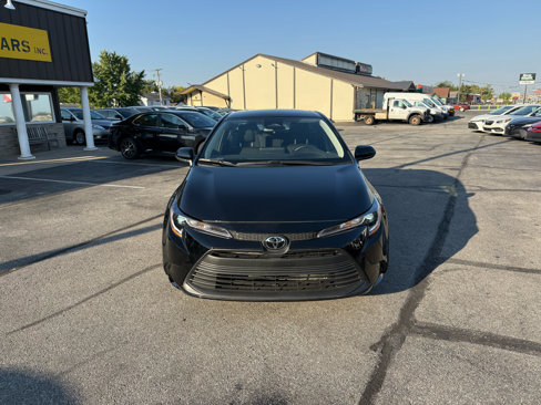 Used 2025 Toyota Corolla LE w/ LE Premium Package image 3