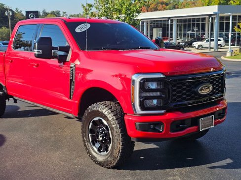 Used 2025 Ford F250 Lariat w/ Tremor Off-Road Package image 2