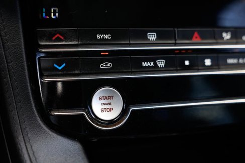 Used 2020 Jaguar F-PACE Prestige image 32