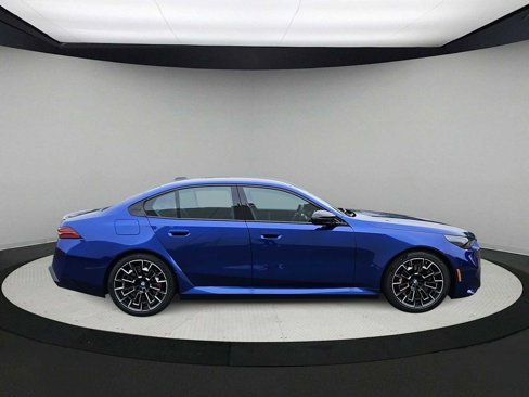 New 2026 BMW M5 w/ Executive Package image 9
