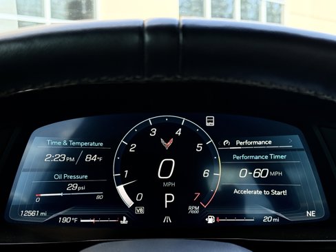 Used 2022 Chevrolet Corvette Stingray Preferred Cpe w/ Body-Color Dual Roof Package image 26
