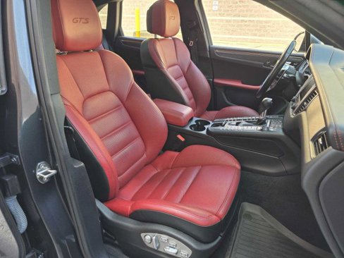 Used 2018 Porsche Macan GTS image 6