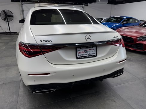 Used 2022 Mercedes-Benz S 580 4MATIC Sedan image 5