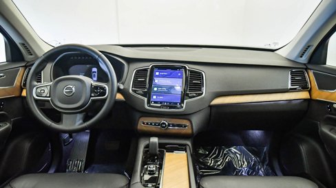 Certified 2025 Volvo XC90 B6 Plus image 16