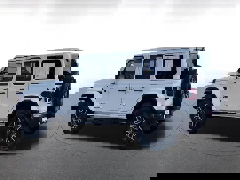 Used 2025 Jeep Wrangler Sahara image 10