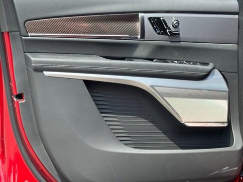 New 2026 Cadillac Vistiq Sport image 15