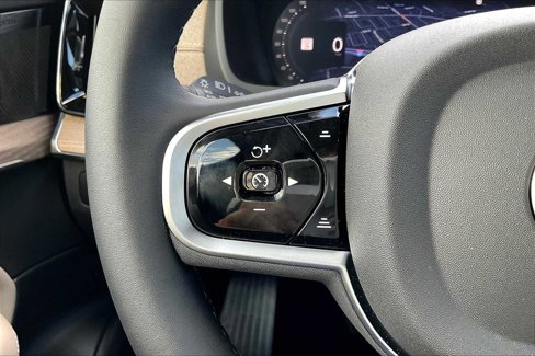New 2026 Volvo XC90 T8 Plus image 17