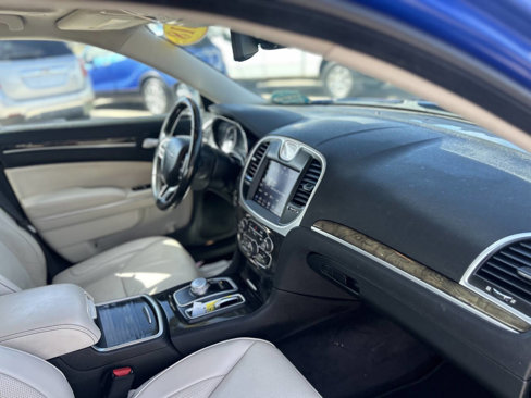 Used 2018 Chrysler 300 Limited w/ Safetytec Plus Group image 34