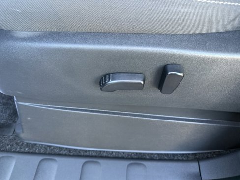 Used 2022 Nissan Frontier SV w/ Technology Package image 15
