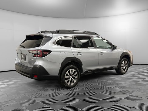 Certified 2023 Subaru Outback Premium image 5