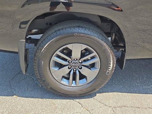Used 2025 Nissan Frontier SV image 77